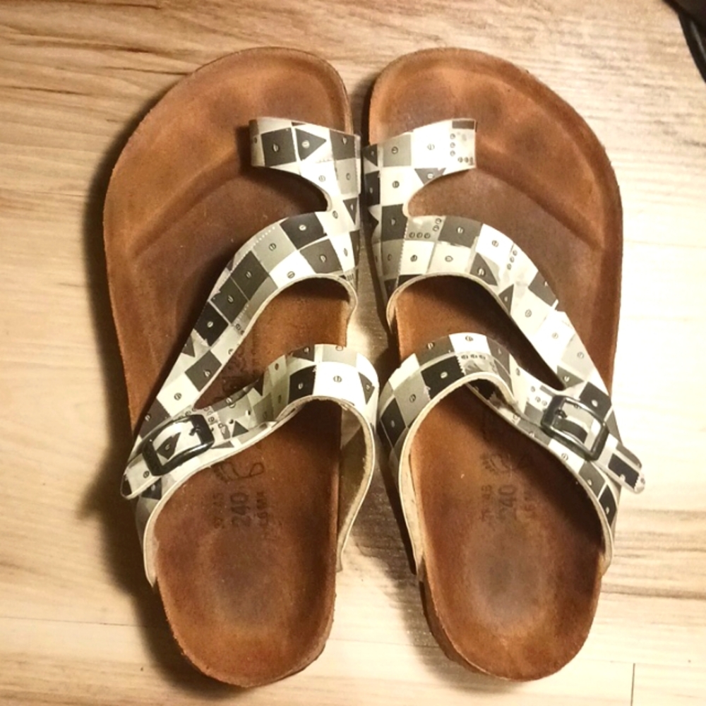Checkered Birki's  size 6